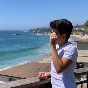 Meet your Posher, Walid